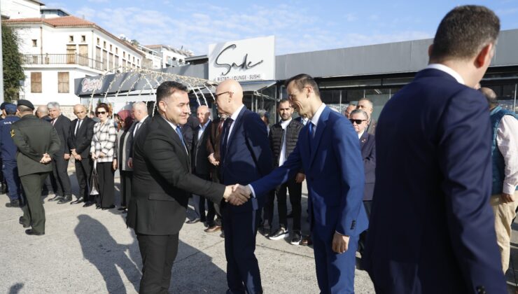 ATATÜRK’ÜN ALANYA’YA GELİŞİNİN 89. YIL DÖNÜMÜ TÖRENLE KUTLANDI